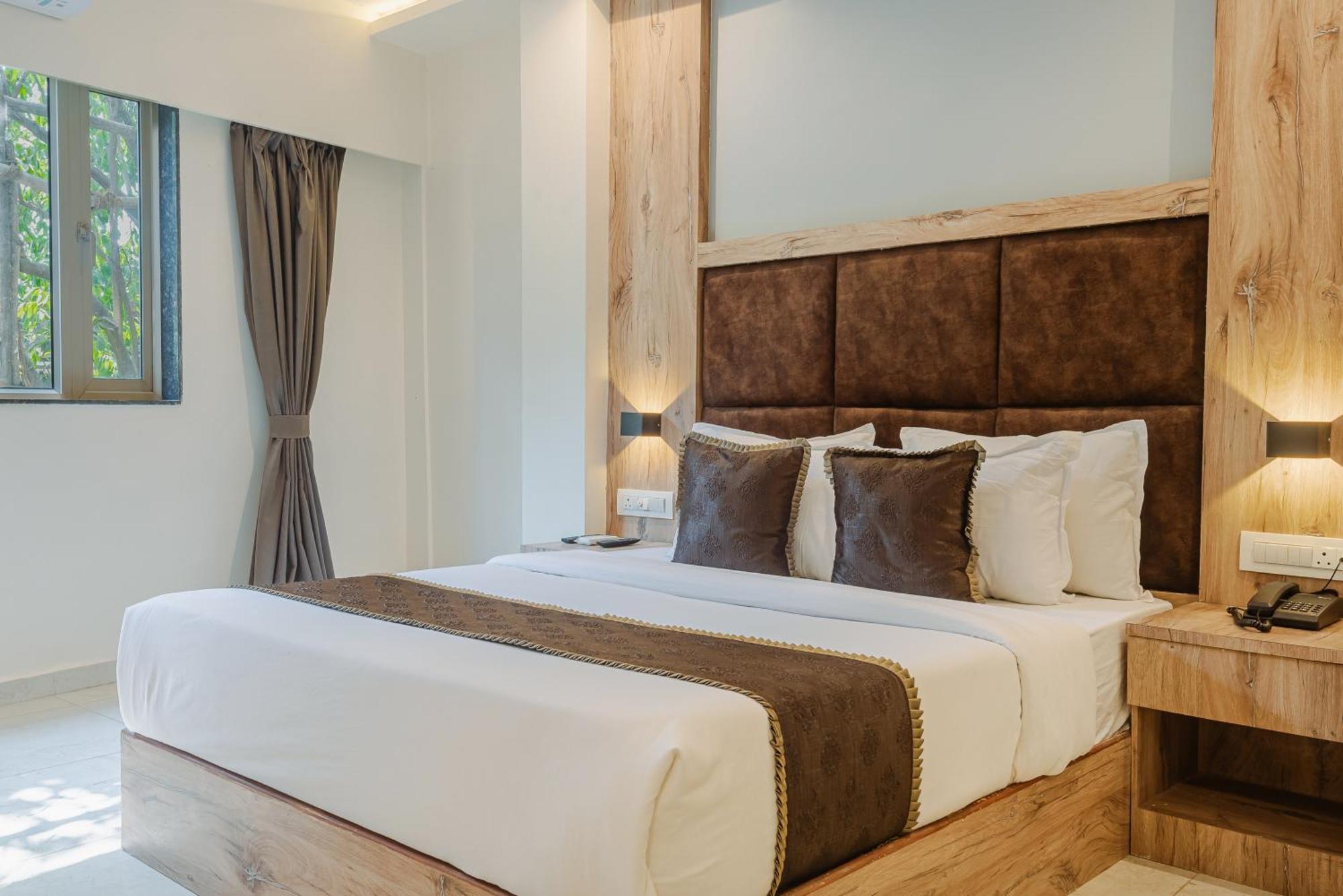 Hotel Silver Park Mumbai  Buitenkant foto