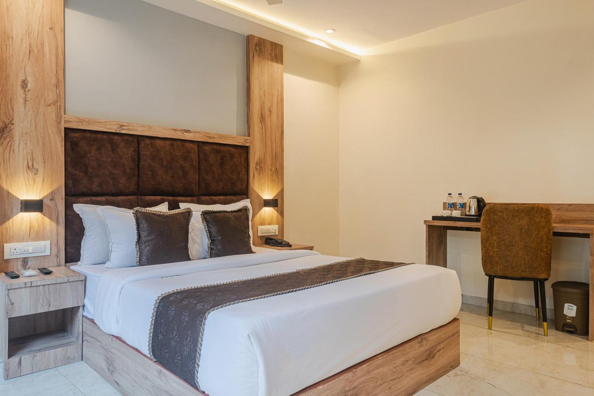 Hotel Silver Park Mumbai  Buitenkant foto
